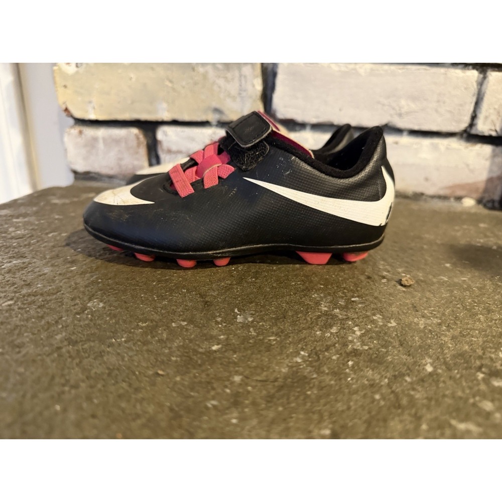 Nike Kids Junior Bravata Soccer Cleats Girl Size 10C Black / Pink / White